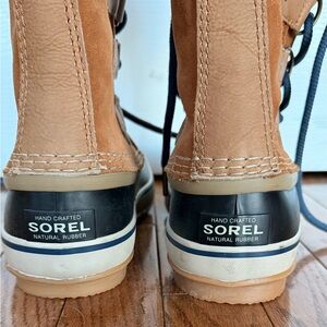 Sorel Brown&Blue waterproof Joan of Artic boots with fur trim (removable)